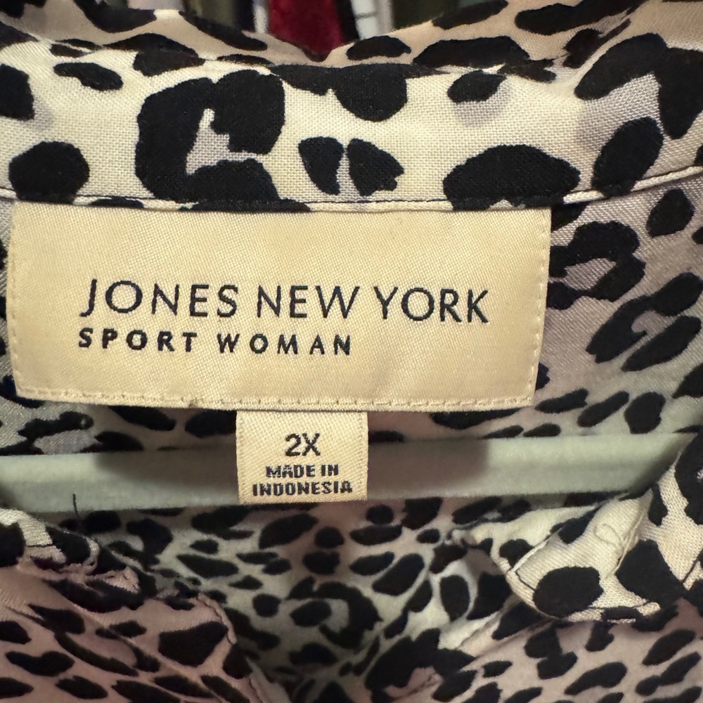 Jones New York Leopard Print Button Down Shirt Black White - Picture 5 of 7